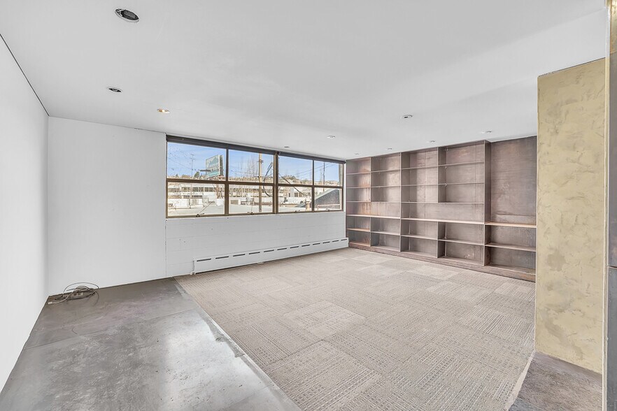 More Photos Of 6 Dravus St, Seattle Warehouse For Sale