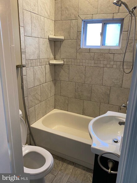 More Photos Of 841 Edge Hill Rd, Glenside Apartments For Sale