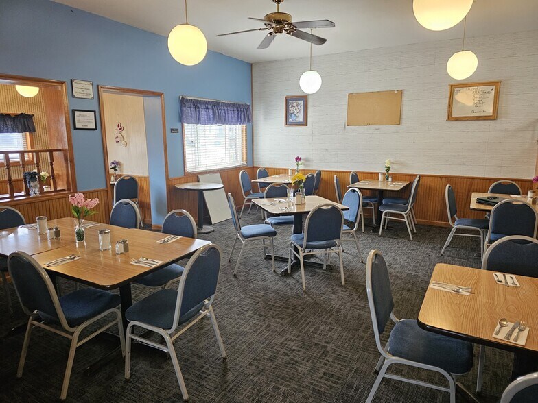 More Photos Of 2667 Erie Dr, Weedsport Restaurant For Sale