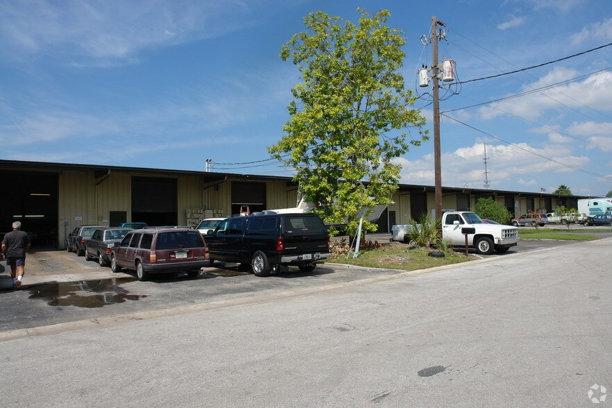 Primary Photo Of 2542 12th St, Sarasota Warehouse For Lease