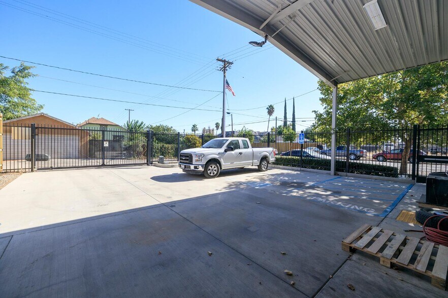 More Photos Of 213 C St, Turlock Warehouse For Sale
