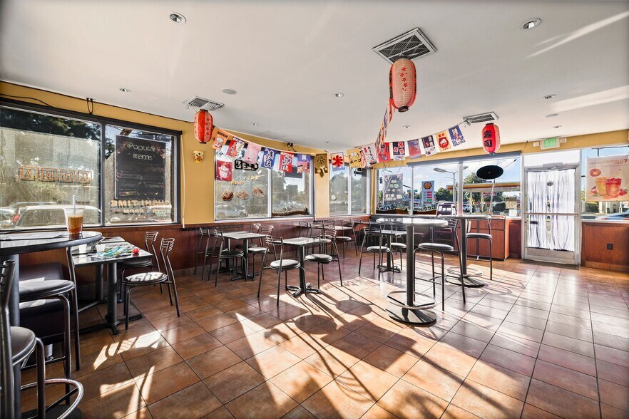 More Photos Of 2190 Esplanade Rd, Chico Fast Food For Lease