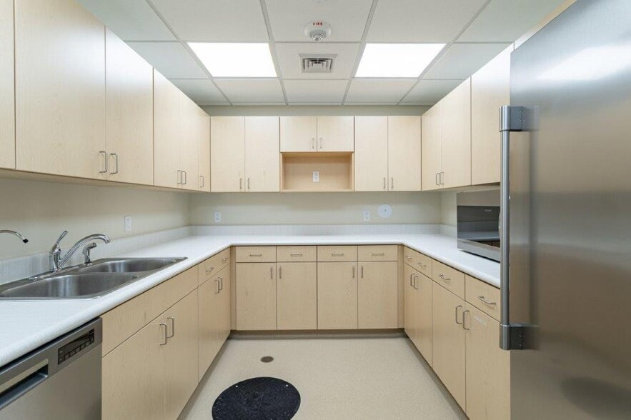 More Photos Of 520 N 28th Ave, Wausau Medical For Sale