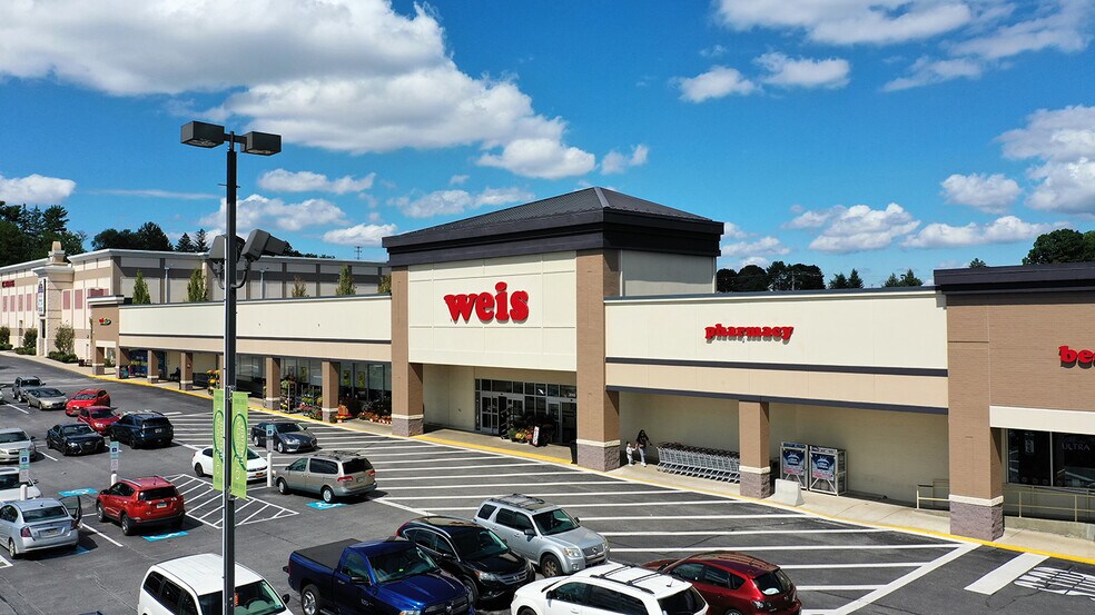 2081 Springwood Rd, York, PA 17403 For Lease