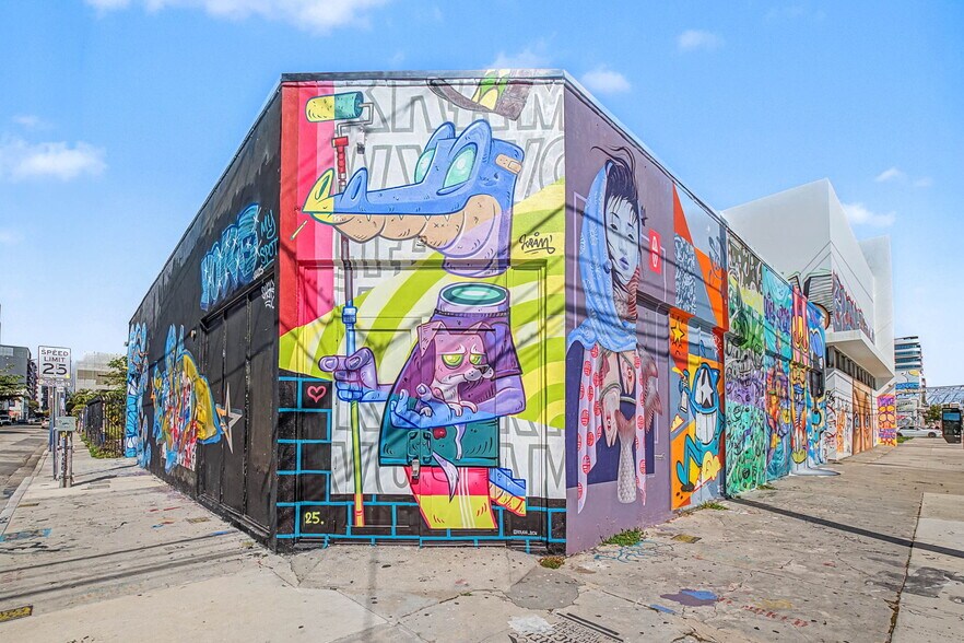 More Photos Of 2500 N Miami Ave, Miami Light Distribution For Sale