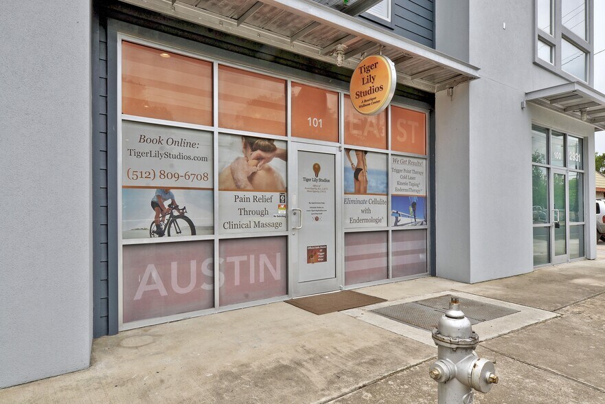 More Photos Of 2931 E 12th St, Austin Apartments For Sale