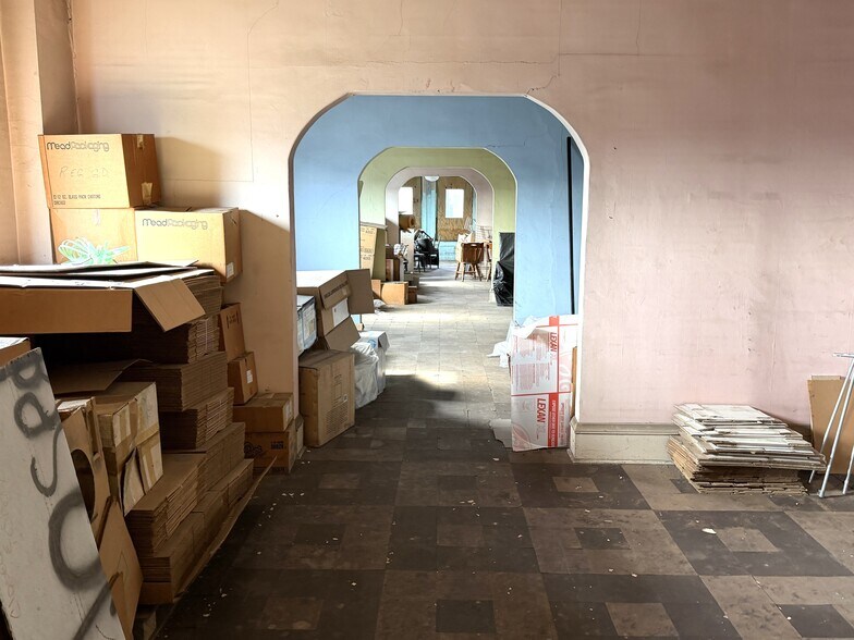 More Photos Of 1030 S Main St, Rockford Loft Creative Space For Sale