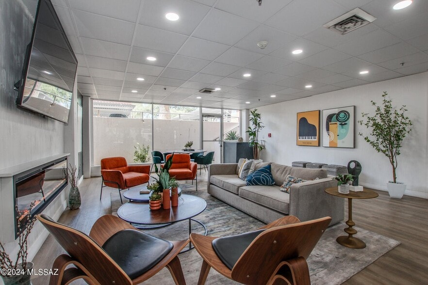 More Photos Of 425 W Paseo Redondo, Tucson Apartments For Sale