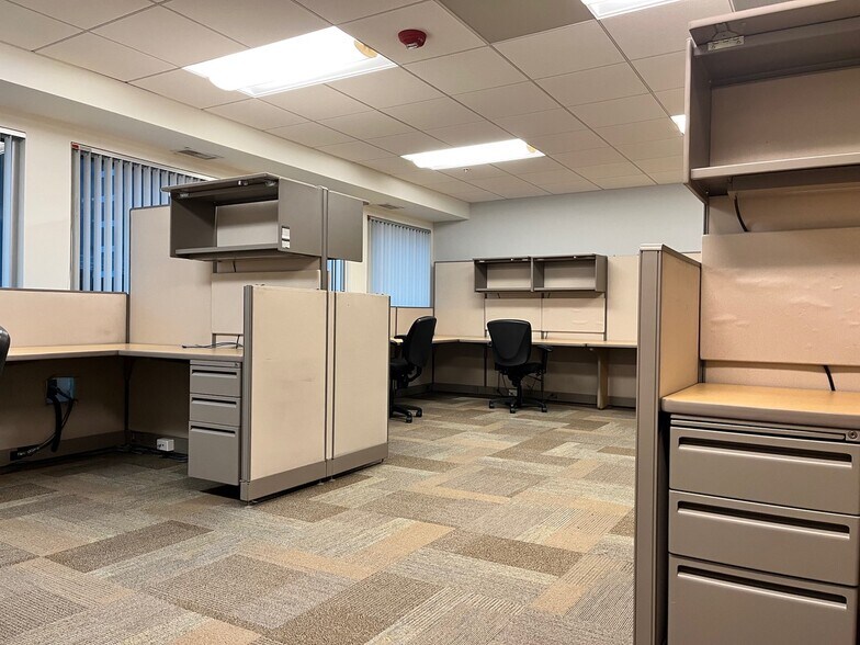 More Photos Of 2727 W Alameda Ave, Burbank Medical For Lease