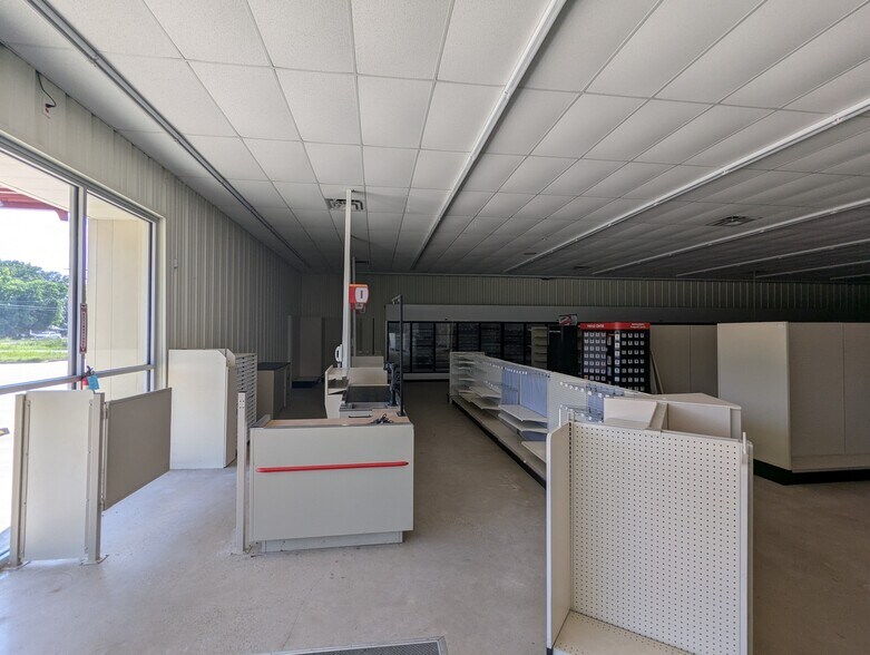 More Photos Of 9343 2nd St, Batson Freestanding For Sale