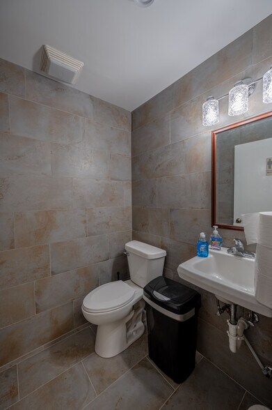 More Photos Of 2255 Marion Rd SE, Rochester Service For Lease