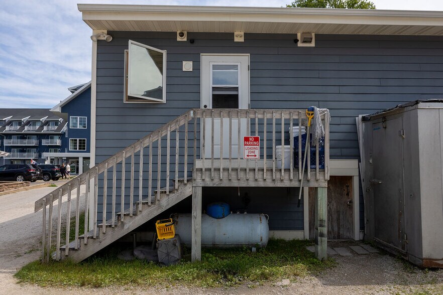 More Photos Of 10649 Bay Shore Dr, Sister Bay Restaurant For Sale