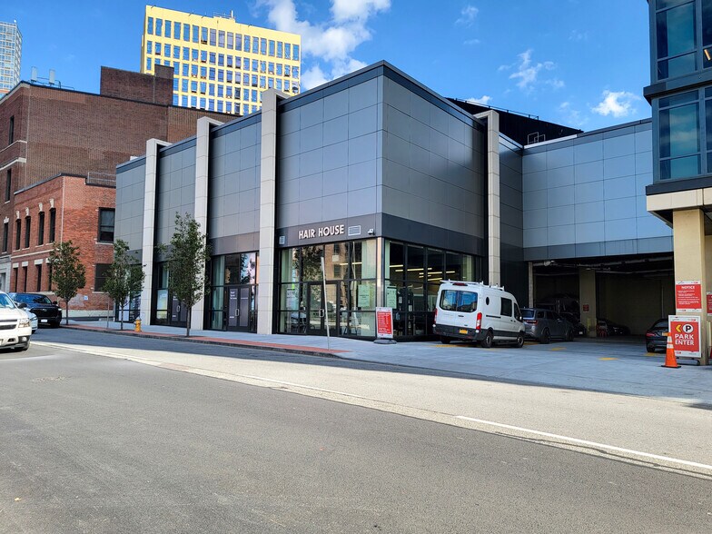 More Photos Of 587 Main St, New Rochelle Storefront For Lease