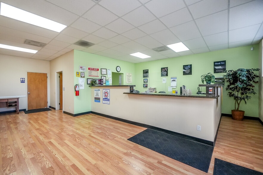 More Photos Of 2323 Nevin Ave, Richmond Auto Repair For Sale