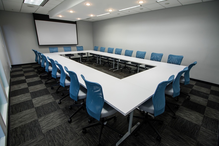 More Photos Of 8201 Corporate Dr, Landover Unknown For Lease