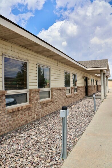 More Photos Of 120 Cole Ave, Pinedale Office For Sale
