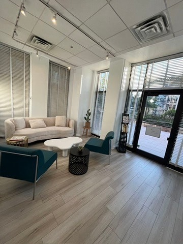 More Photos Of 325 N Desplaines St, Chicago Office For Sale