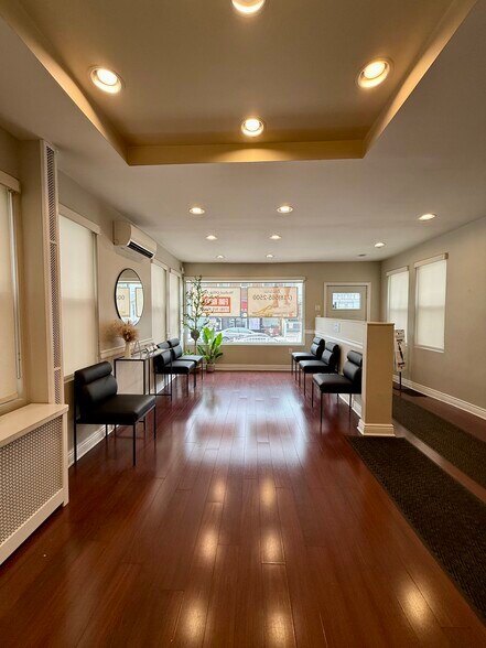 More Photos Of 4014 78th St, Elmhurst Office For Sale