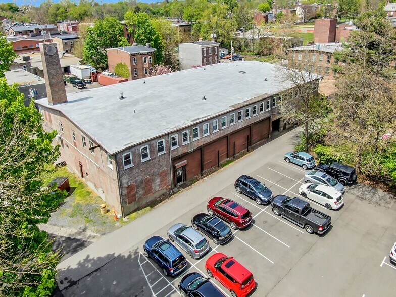 More Photos Of 24 Johnes St, Newburgh Light Manufacturing For Lease