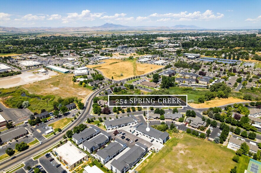 More Photos Of 254 N Spring Creek Pky, Providence Apartments For Sale