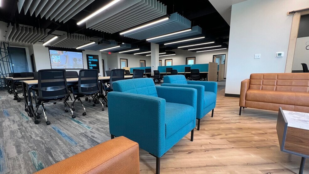 Primary Photo Of 13315 E 112th St N, Owasso Coworking Space