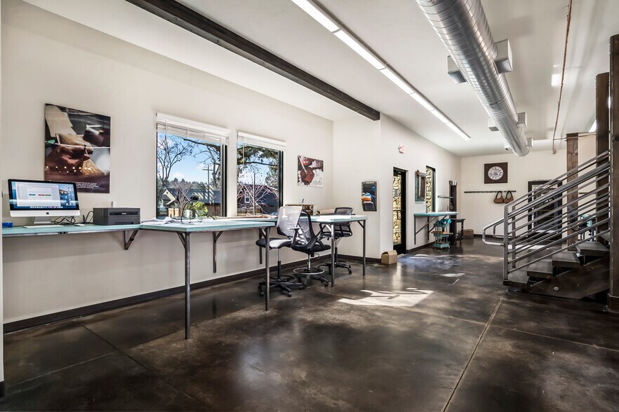 More Photos Of 19885 7th St, Bend Light Manufacturing For Lease