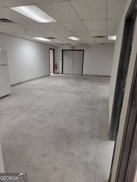 More Photos Of 1040 Irwin Bridge Rd NW, Conyers Light Distribution For Sale