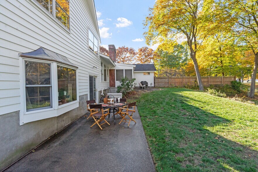 More Photos Of 6 Arbor Dr, Glens Falls Office For Sale