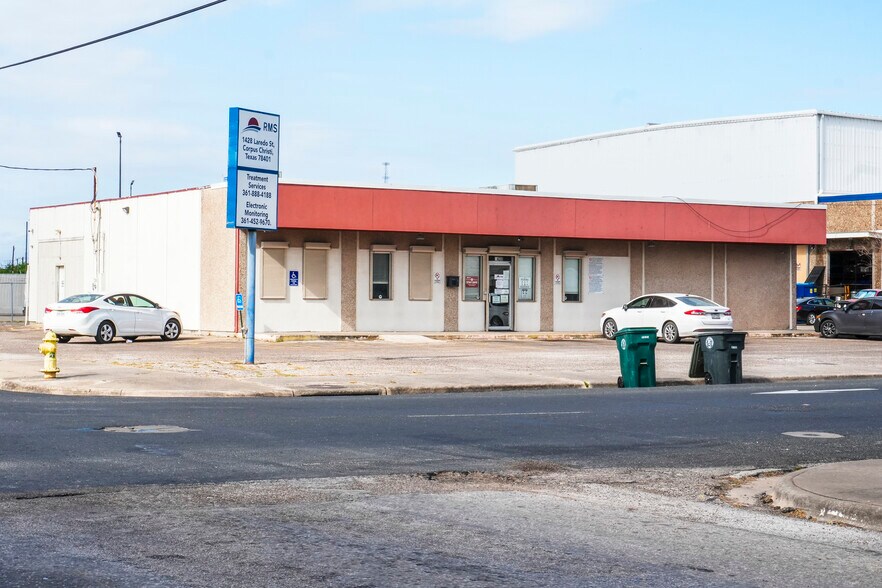 Primary Photo Of 1428 Laredo St, Corpus Christi Office For Sale