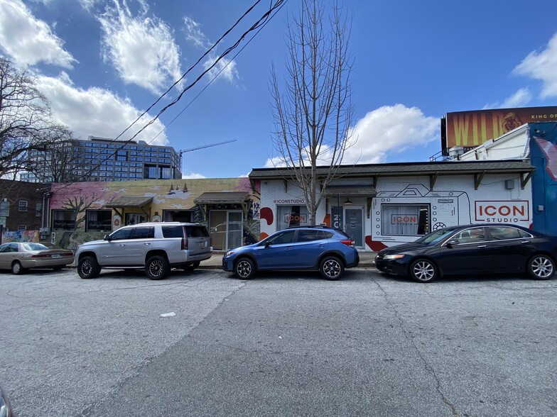 Primary Photo Of 696 Somerset Ter, Atlanta General Retail For Lease