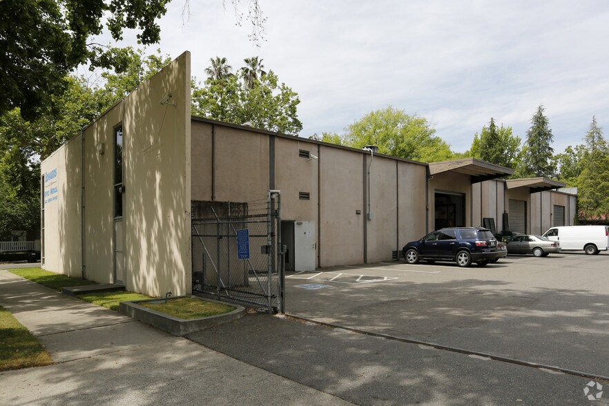 More Photos Of 525 S St, Sacramento Warehouse For Sale