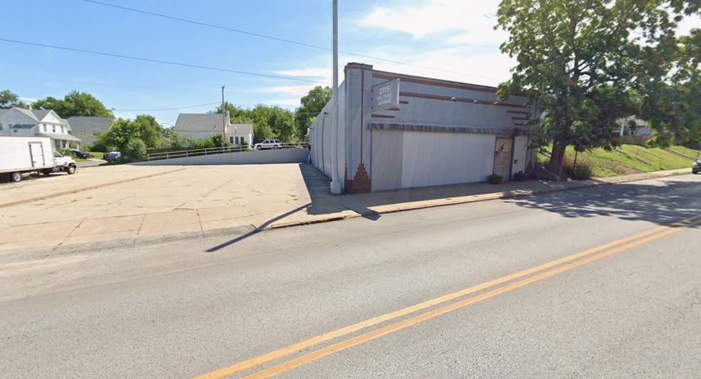 More Photos Of 2115 Military Ave, Omaha Freestanding For Sale