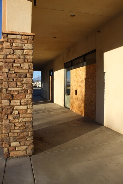 More Photos Of 1778-1950 W Florida Ave, Hemet Unknown For Lease