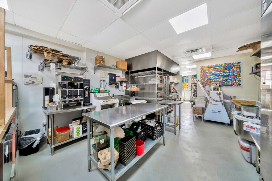 More Photos Of 73489 29 Palms Hwy, Twentynine Palms Restaurant For Sale