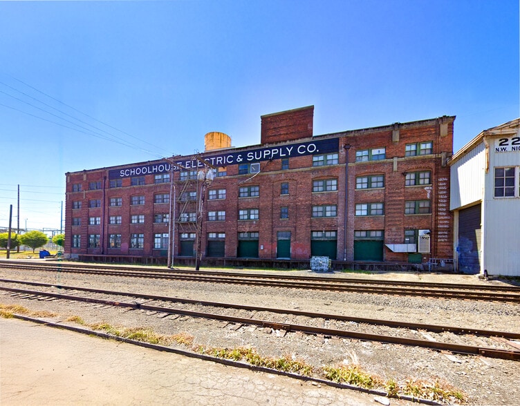 More Photos Of 2181 NW Nicolai St, Portland Manufacturing For Sale