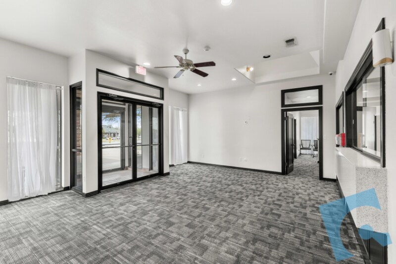 More Photos Of 501 W Harwood Rd, Hurst Medical For Lease