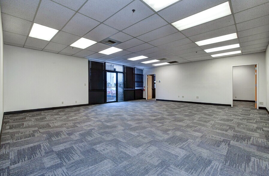More Photos Of 3101 111th St SW, Everett Manufacturing For Lease