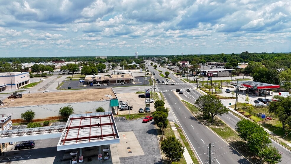 More Photos Of 180 Mary Esther Blvd, Mary Esther Service Station For Sale