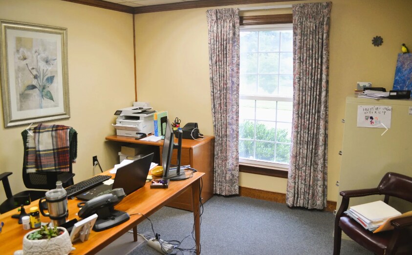More Photos Of 7309 Hanover Green Dr, Mechanicsville Office For Sale