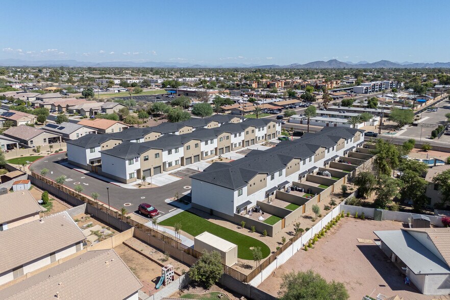 More Photos Of 8246 N 61st Ave, Glendale Apartments For Sale