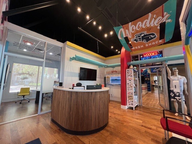 More Photos Of 142 W Platt St, Tampa Office Residential For Lease