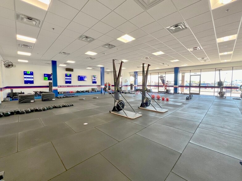 More Photos Of 4606-4640 Lebanon Pike, Hermitage Freestanding For Lease
