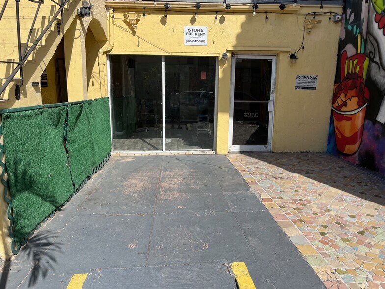 More Photos Of 235 9th St, Miami Beach Storefront Retail Residential For Lease