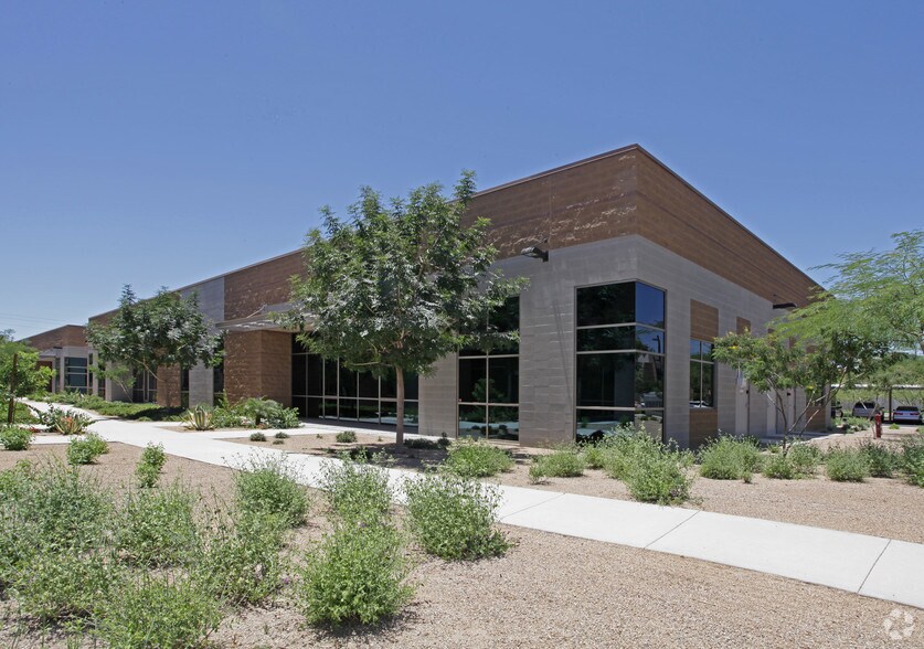 More Photos Of 5680 W Chandler Blvd, Chandler Loft Creative Space For Sale