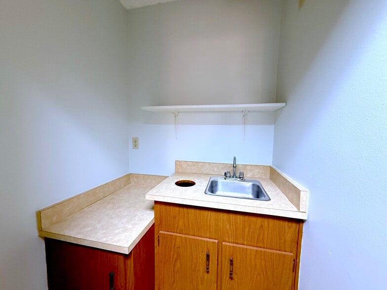 More Photos Of 13330 W Colonial Dr, Winter Garden Medical For Lease