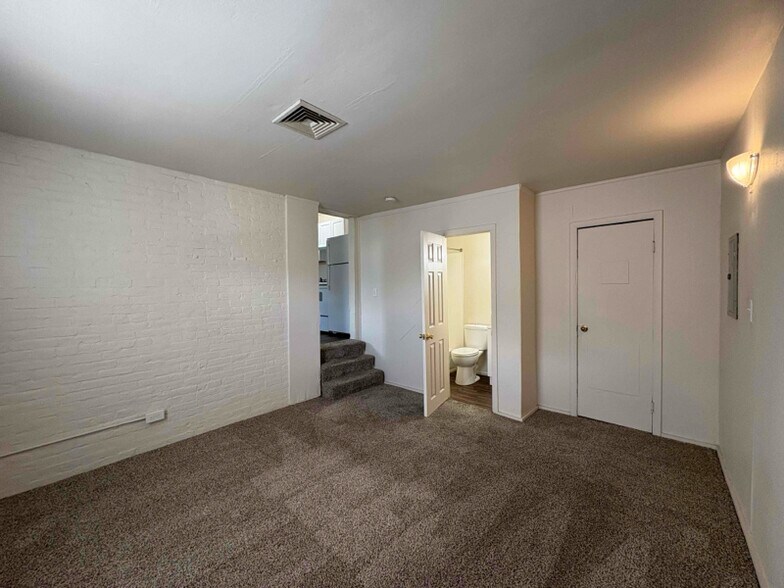 More Photos Of 613-615 N Fulton Ave, Evansville Apartments For Sale