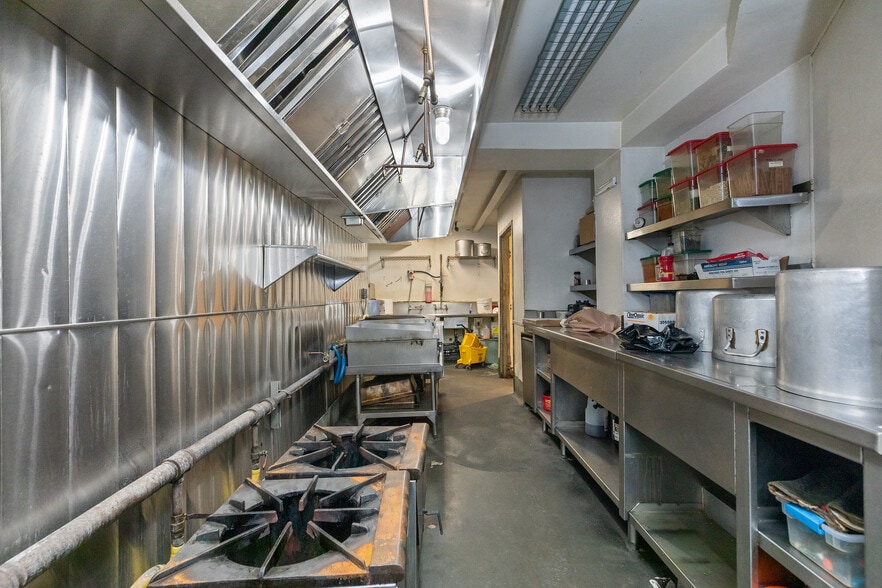 More Photos Of 525-527 Commercial St, San Francisco Restaurant For Lease