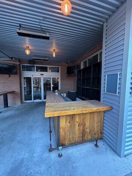 More Photos Of 725-735 Coleman Blvd, Mount Pleasant Apartments For Lease