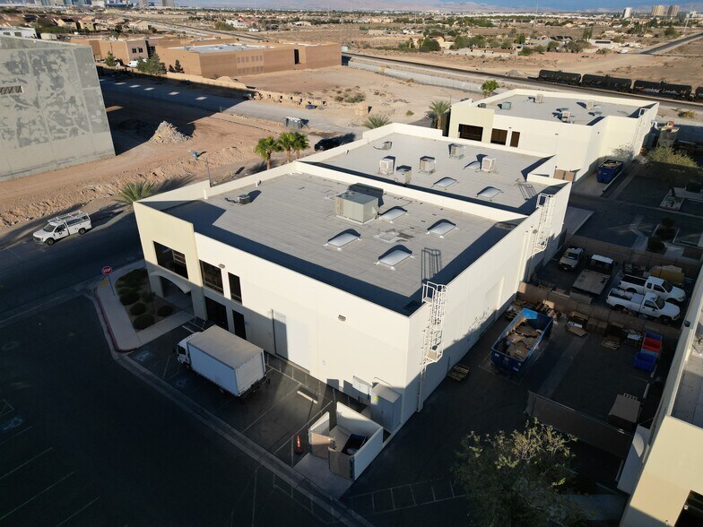 More Photos Of 5925 W Wigwam Ave, Las Vegas Warehouse For Sale