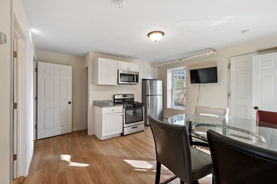 More Photos Of 13 Groton Pl, Worcester Apartments For Sale